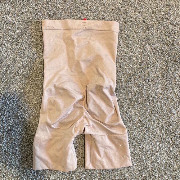 Spanx Shapewear Size Small - Picture 4 of 4